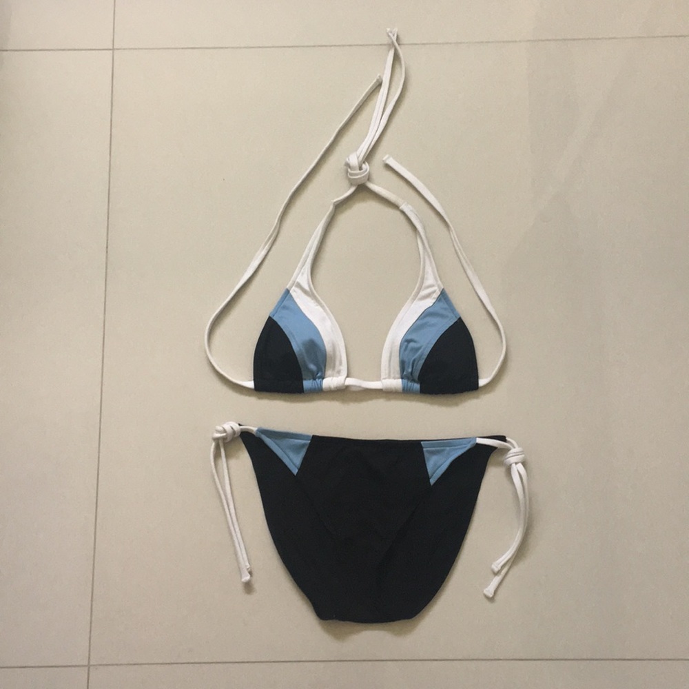 MOSSIMO by Target triangle top Bikini with ties